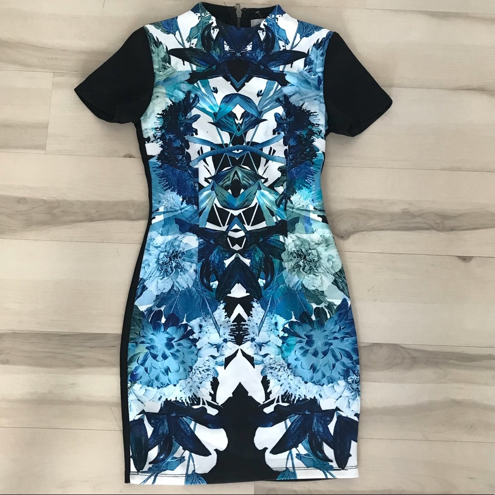 Printed Scuba dress XS